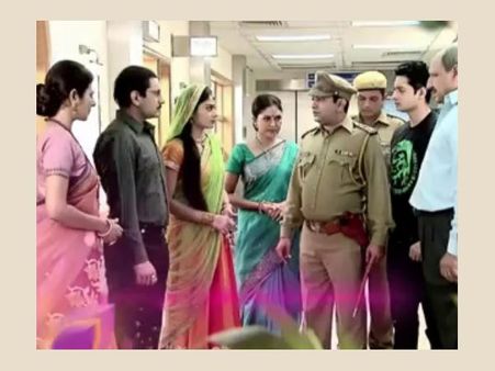Balika Vadhu: Anandi Gets Caught In The Midst