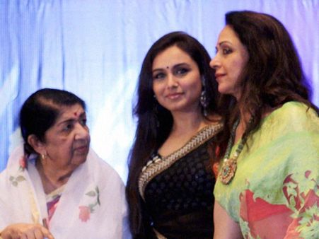 Rani Mukherjee Does Not Want To Talk About Yash Chopra In Past Tense