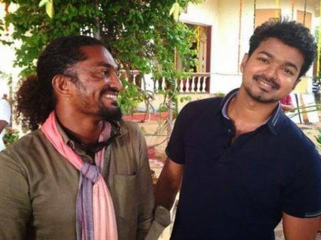 Vijay Plays Street Smart In Jilla