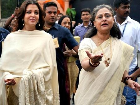 Jaya Bachchan Too Possessive About Aishwarya Rai?