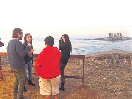 Kareena Kapoor Spends Time With Bro Ranbir's Girlfriend!