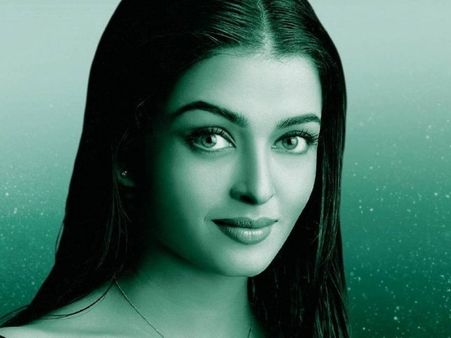 Happy Birthday: Aishwarya Rai Bachchan Turns 40 Today!