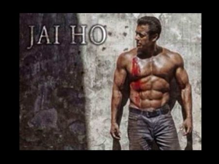 See Pics: Is Salman Khan's Six Pack Abs In Jai Ho FAKE?