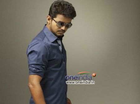 Vijay Bails Out Jilla From Troubles