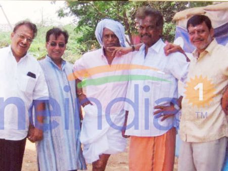 Rajinikanth To Celebrate His 63 Birthday In Bangalore?