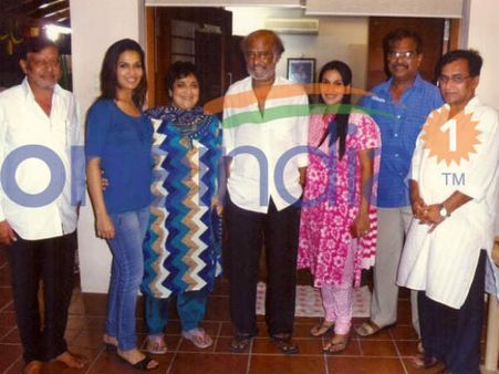 Oneindia Brings You Birthday Boy Rajinikanth's Never-Seen Photos