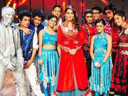 Madhuri Dixit On The Sets Of Dance India Dance, Slaps The Host And Judges!