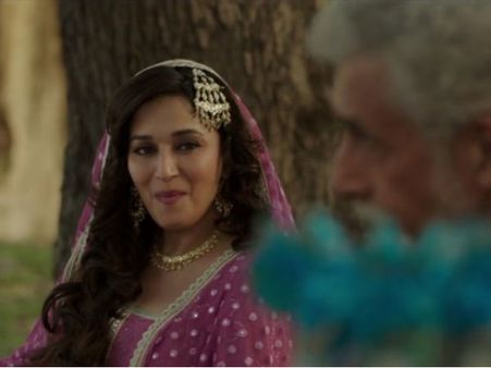 Madhuri Dixit Wants To Act With Amitabh Bachchan