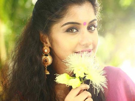 Meera Nandan To Play The Lead In A Telugu Fim!