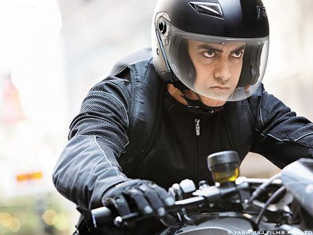 Celebrities Grace Aamir Khan's Dhoom 3 Special Screening