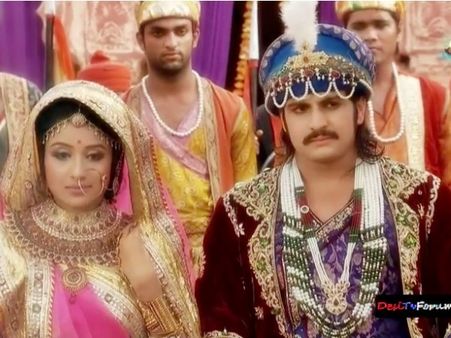 Jodha Akbar's Benazir In A Hurry To Kill Jalal; Jodha To Save Him Again?