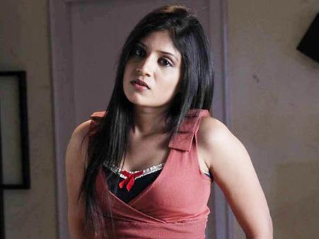 After Sanjjanaa, Shwetha Pandit Takes Fans Help To Identify Culprit