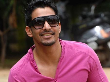 Anamika Promotion: Harshavardhan Rane Goes Missing