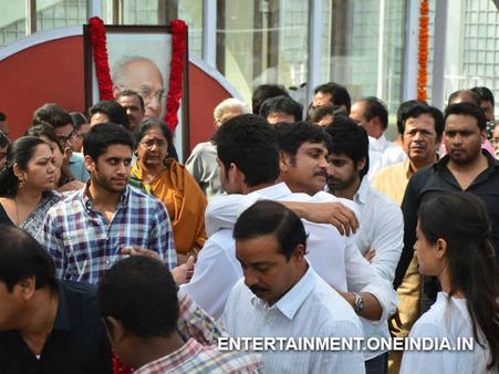 Photos: Mahesh Babu Family Pays Last Respect To Akkineni Nageswara Rao
