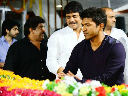 Photos: Puneet Rajkumar Pays Last Respect To Akkineni Nageswara Rao (ANR)