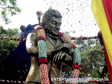 A Pigeon's Welcome For Dr Rajkumar's Statue
