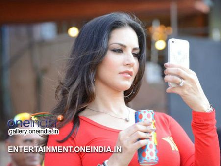 CCL 4 Photos: Sunny Leone Promotes Triple X Drinks