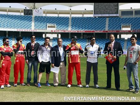 Photos Of CCL 4 Match Between Telugu Warriors, Mumbai Heroes