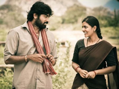 Vijay Sethupathi Pedals Through City in Cycle