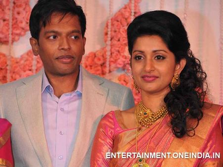 Puneet Rajkumar's Arasu Girl Meera Jasmine Wedding Photos