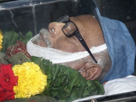 Celebs Mourn The Death Of Balu Mahendra