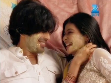 Qubool Hai: 17th February, Siddiqui Helpless With Haider And Humaira