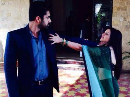 Iss Pyaar Ko Kya Naam Doon 2: 18th February, Shlok Senses Change In Astha