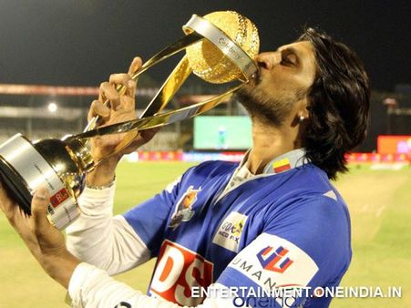 CCL 4 Finals Photos: Karnataka Bulldozers Vs Kerala Strikers