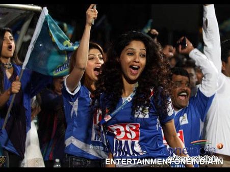 CCL 4 - Pranitha, Suman Ranganath, Not The Brand Ambassadors Of Karnataka Bulldozers: Ashok Kheny