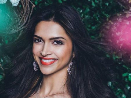 Deepika Padukone Bags 6 Crores Deal With Cola Brand