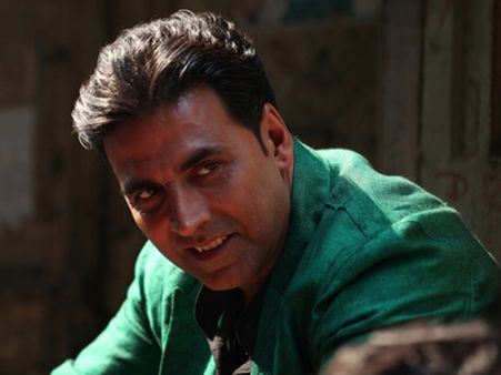 Akshay Kumar Got Cheated By His 'Fan Club'