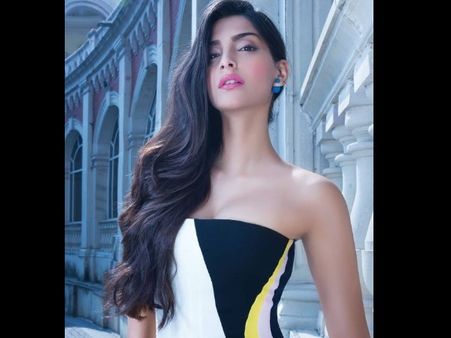 'Style Diva' Sonam Kapoor Voted As Teen Icon!