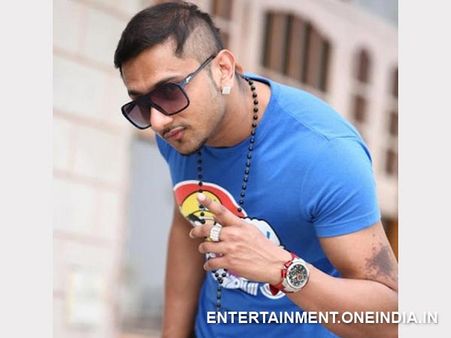 Yo Yo Honey Singh Not Happy With 'Lungi dance'!