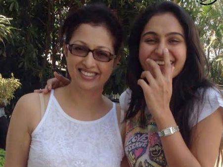 Gauthami Designs Costumes For Andrea In Uthama Villain