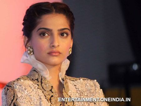 Honesty Not Appreciated In Bollywood, Rather Twisted: Sonam Kapoor