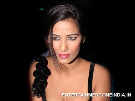 Poonam Pandey's Kannada Debut Is Based On Real Story Of Lead Actor!