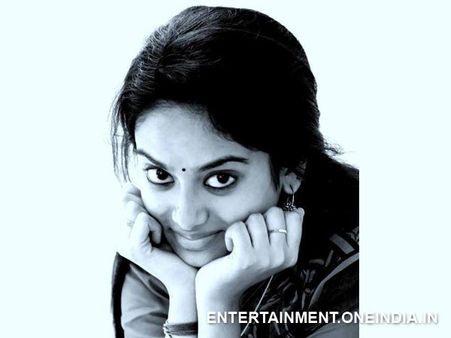 Gauthami Nair Not In 'TT Town 2 Town'!