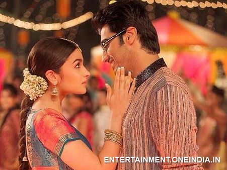 'Iski Uski' 2 States Crazy Wedding Song Released!