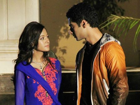 Beintehaa: 4th April; Mysterious Call For Aaliya; Zain Listens Too
