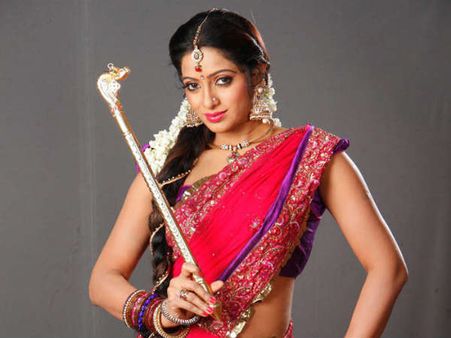 Actress Udaya Bhanu To Host Poll Awareness Show