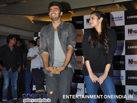 Watch Pics: Arjun-Alia Promote 2 States In Desi Style!