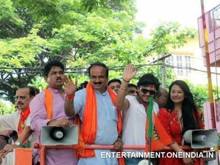 Photos: Golden Star Ganesh Campaigns For BJP