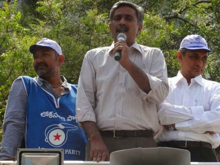 SS Rajamouli Taking Part In Lok Satta Party Roadshow