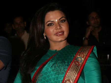 Rakhi Sawant Does It Again Her Style!