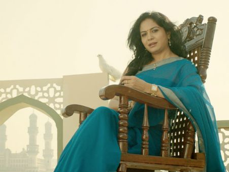 Photos: Singer Sunitha Stars In Anamika Song Kshanam Kshanam