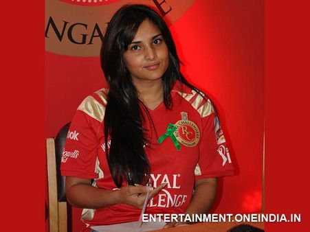 Who Could Be The Best Brand Ambassador For RCB After Ramya?