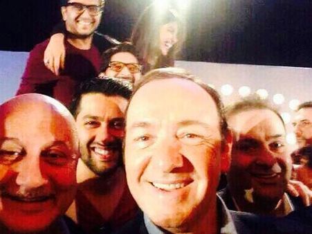 IIFA 2014 Live: Anupam Kher's Selfie With Kevin Spacey