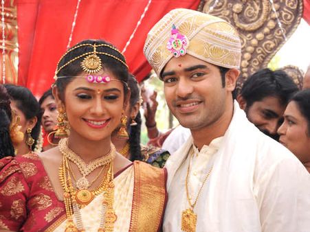 See Photos: Meera-Madhava's Wedding In Suvarna TV