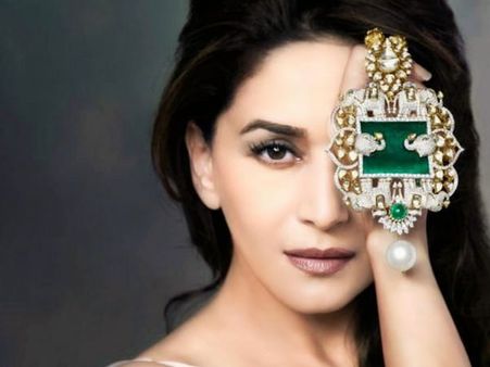 10 Unknown Facts About 'Dhak Dhak' Girl: Madhuri Dixit