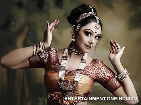 International Dance Day Special: Dancer Turned Actresses In Mollywood!